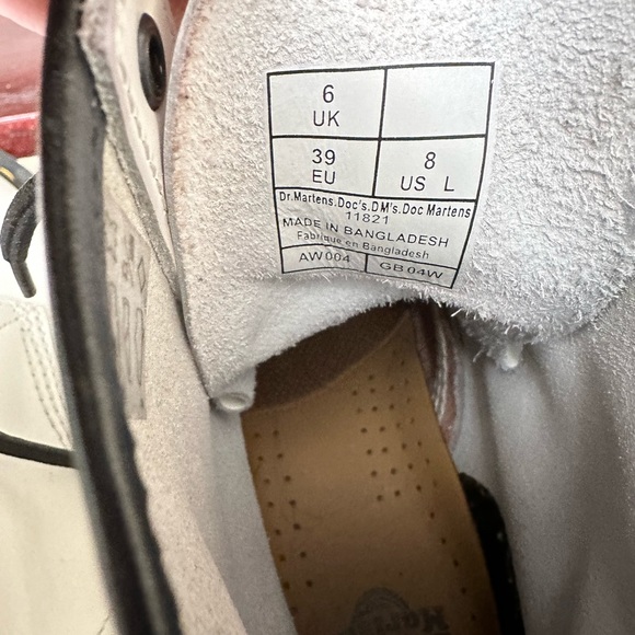 Doc Martens white in LADIES 8. only used 3 times, see photos close to new. - Picture 5 of 14